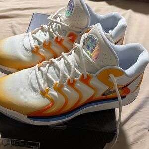 Nike Men's White Yellow Orange Gradient Sneakers
